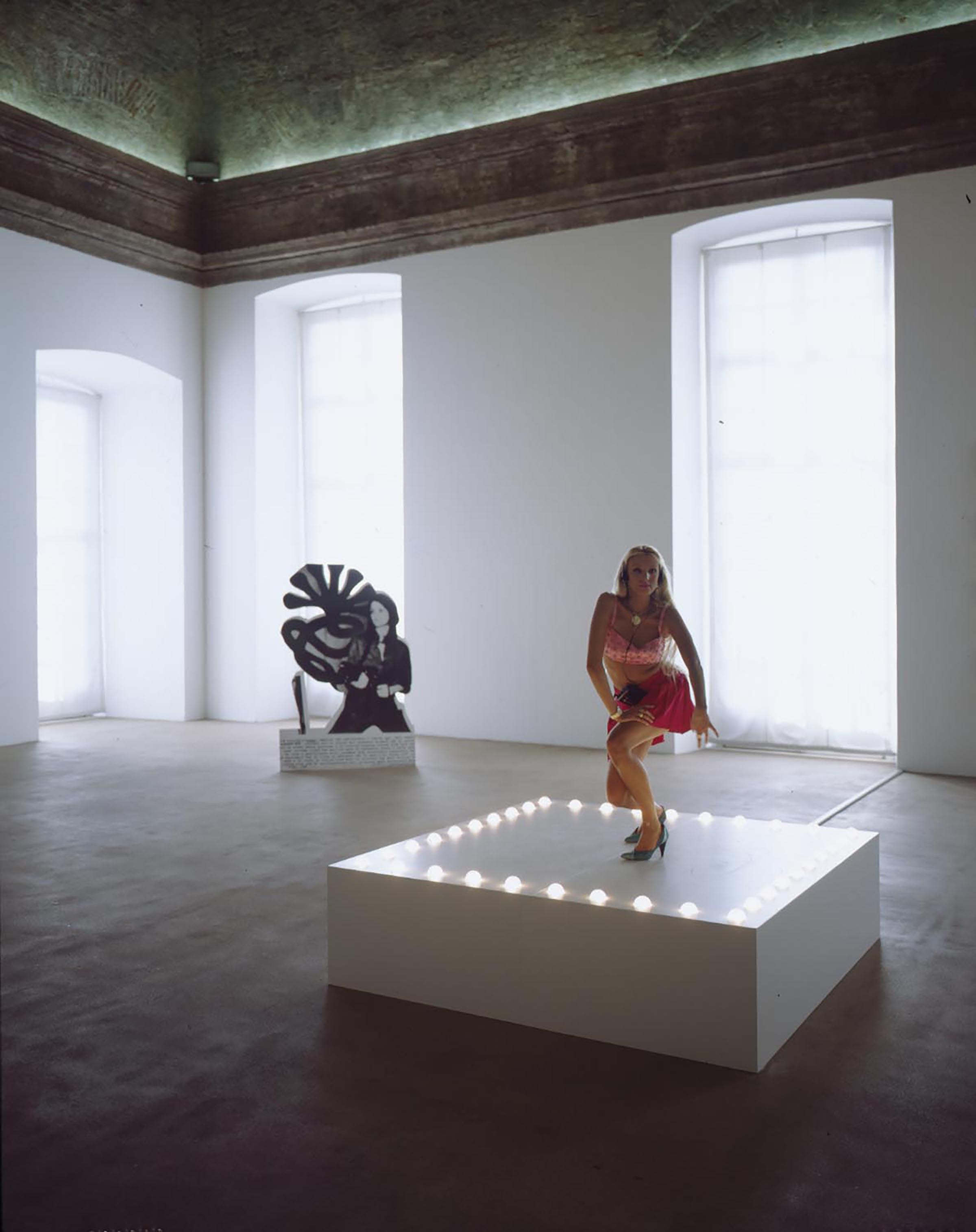 Felix Gonzales-Torres, Untitled (Go-Go Dancing Platform), 1991